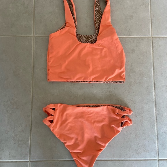 Acacia Neon Coral Peach Orange Aspen Waikoloa Set Top Bottoms Size Small Medium - Picture 5 of 7